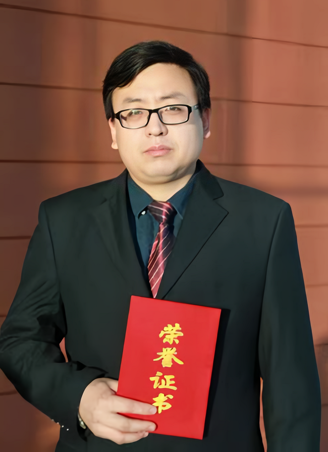 主题教育进行时 | “学思想、强党性、重实践、建新功”南宫NG28 故事系列展播（五）粉材工匠温余苗：善读“无字之书”